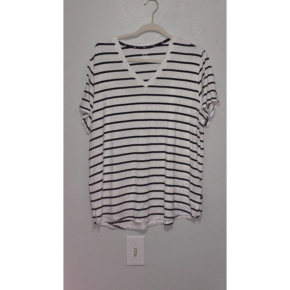 Gap Women's Short Sleeve V-neck T-Shirt Midnight Stripe Size XXL NWT